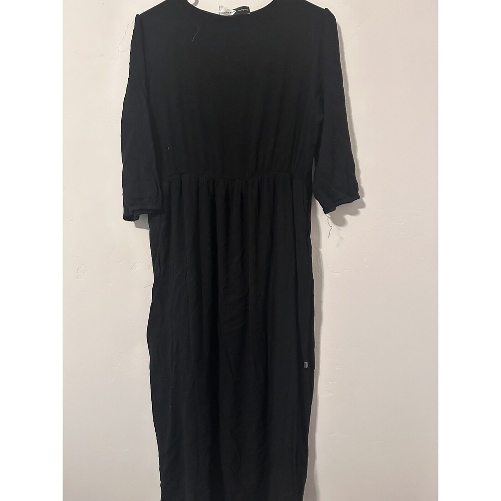 Embroidered Black Midi Dress - Picture 2 of 3